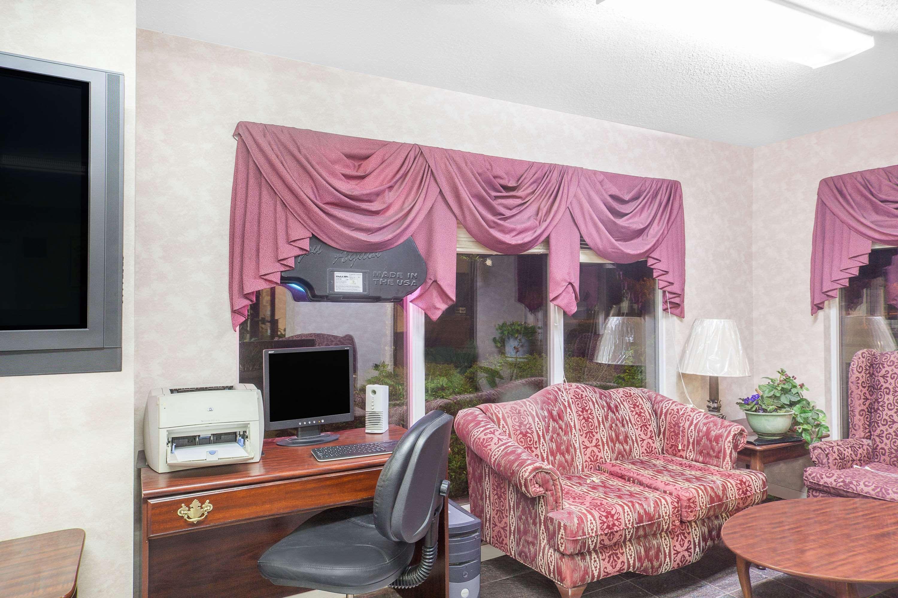 Super 8 By Wyndham Decatur Priceville Dış mekan fotoğraf